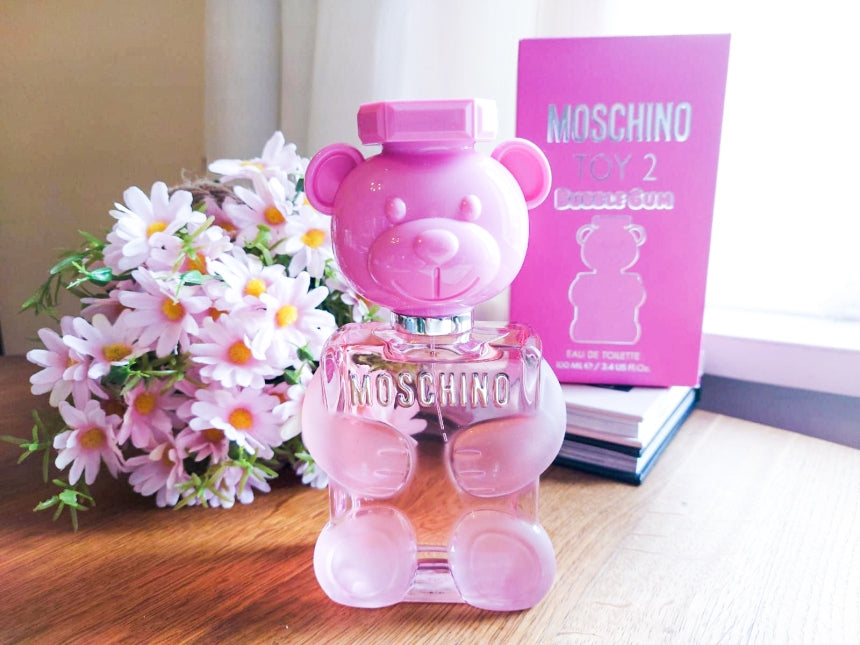 Kit Yara Lattafa, Ilmin y Moschino